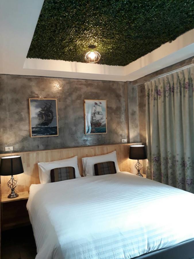 King Kong Hostel At Krabi town Extérieur photo
