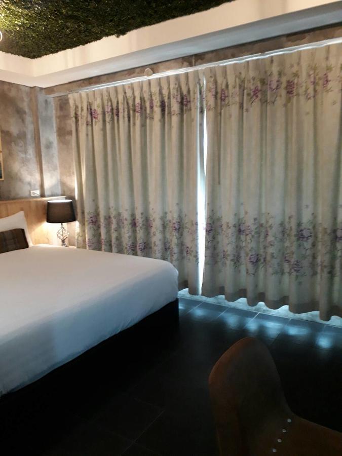 King Kong Hostel At Krabi town Extérieur photo