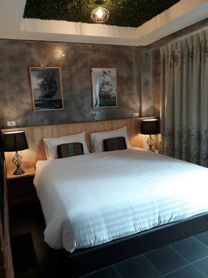 King Kong Hostel At Krabi town Extérieur photo