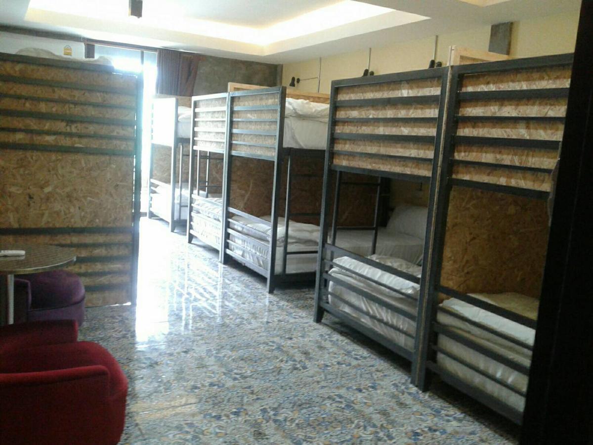 King Kong Hostel At Krabi town Extérieur photo