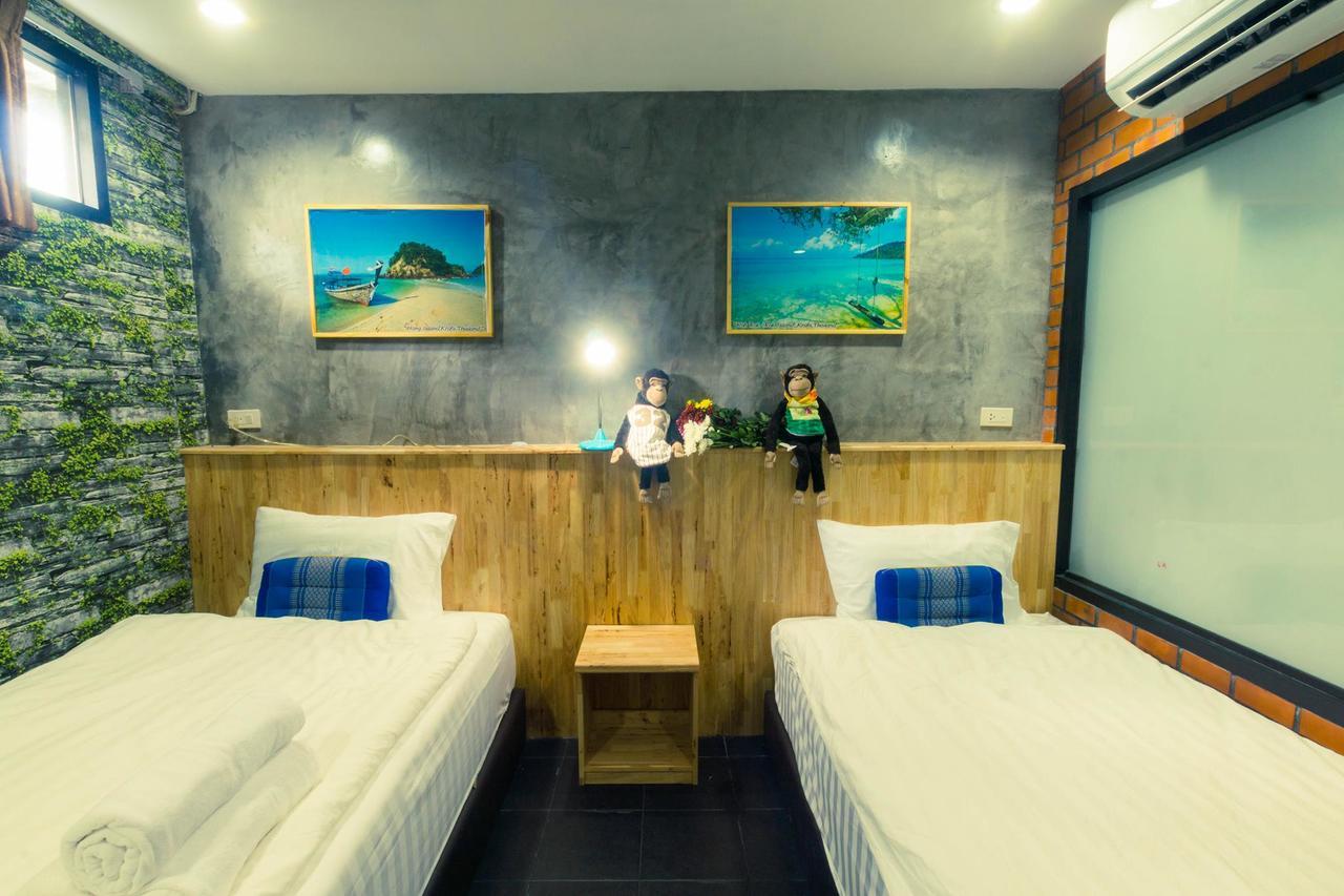 King Kong Hostel At Krabi town Extérieur photo